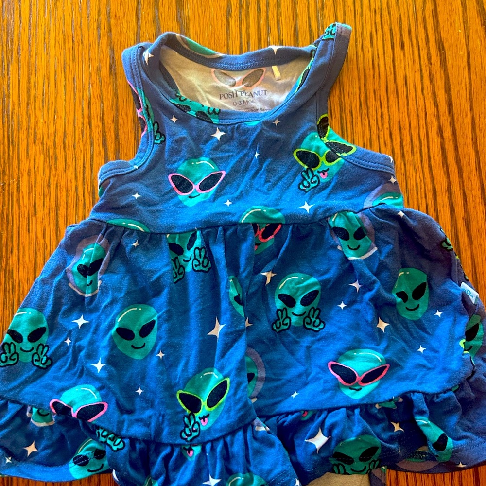 Posh peanut aliens 0-3